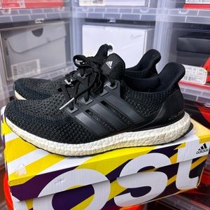 Ultra boost black and white